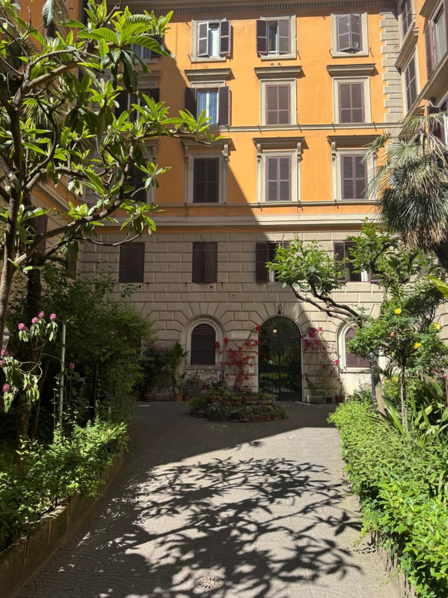 Larisarooms Pensión Roma